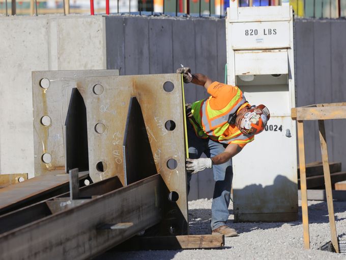 636141367326617132-MJS-ARENA-beams---10033-De-Sisti